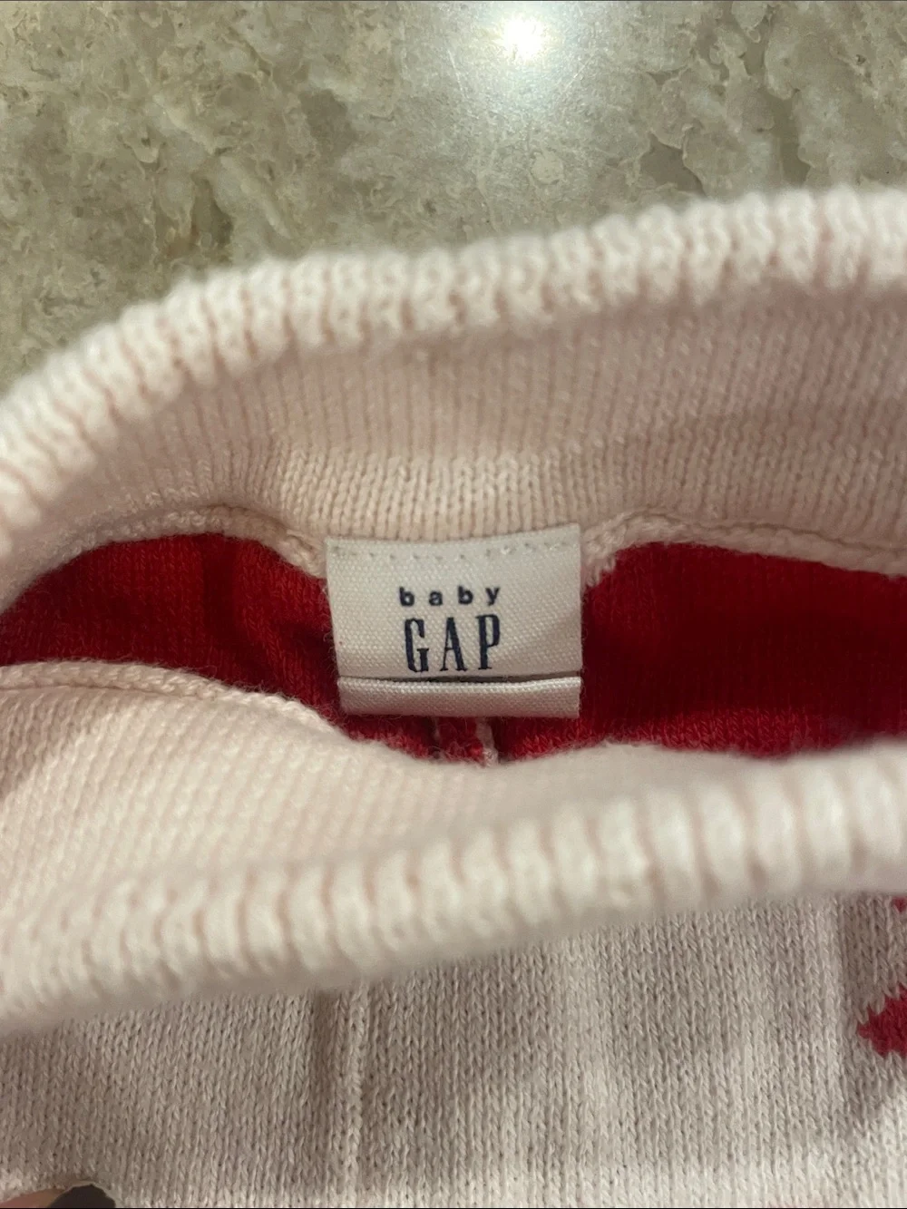 Adorable GAP Pink Knit pants with Red Bow Pattern 3-6 months